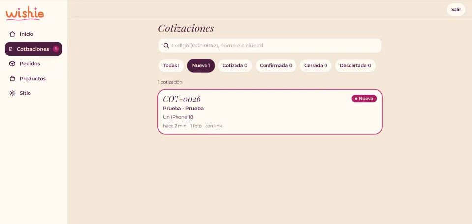 Panel de Wishie: bandeja de cotizaciones con buscador por código, nombre o ciudad, filtros por estado y una cotización en la lista.